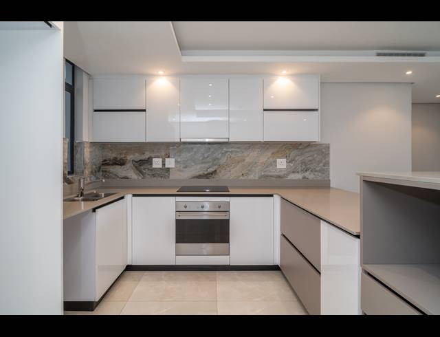 2 BEDROOM APARTMENT FOR SALE IN UMHLANGA RIDGE